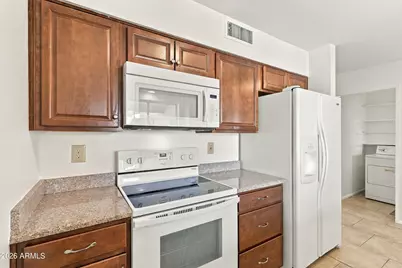10915 W Santa Fe Drive, Sun City, AZ 85351 - Photo 7