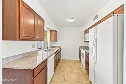 10915 W Santa Fe Drive, Sun City, AZ 85351 - Photo 11