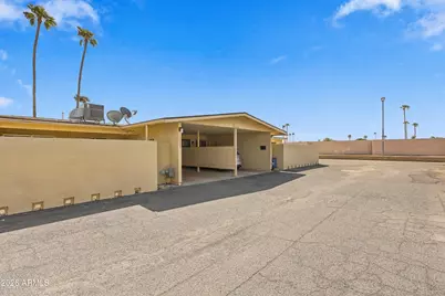 10915 W Santa Fe Drive, Sun City, AZ 85351 - Photo 33