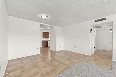 10915 W Santa Fe Drive, Sun City, AZ 85351 - Photo 15