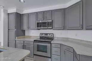 7767 W Sierra Vista Dr, Glendale, AZ 85303 - Photo 9
