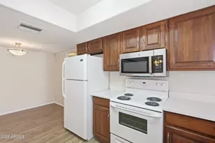 852 E Acapulco Ln, Phoenix, AZ 85022 - Photo 17