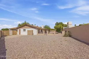 852 E Acapulco Ln, Phoenix, AZ 85022 - Photo 3