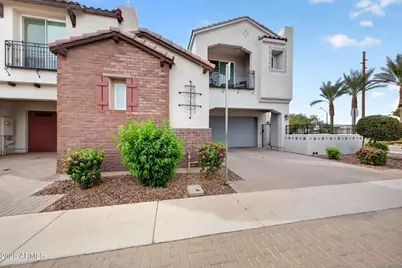 2427 E Goldcrest Street, Gilbert, AZ 85297 - Photo 3