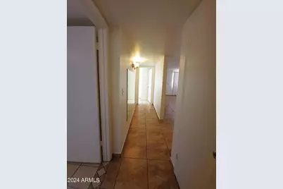 5714 W Virginia Avenue, Phoenix, AZ 85035 - Photo 7