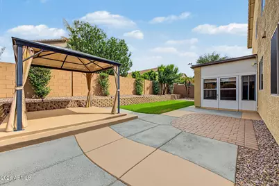 26143 N 67th Lane, Peoria, AZ 85383 - Photo 11