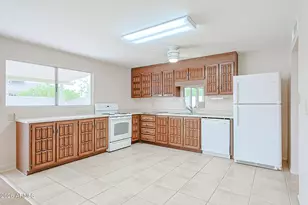 4837 N 81st Ave, Phoenix, AZ 85033 - Photo 7