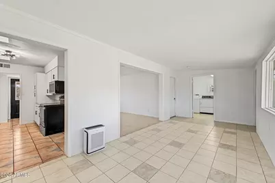 12214 N Augusta Drive, Sun City, AZ 85351 - Photo 9