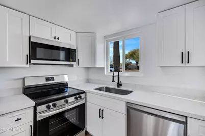 2415 N 71st Street #D, Scottsdale, AZ 85257 - Photo 11