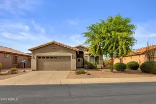 4482 E Sycamore Dr, Gilbert, AZ 85298 - Photo 1