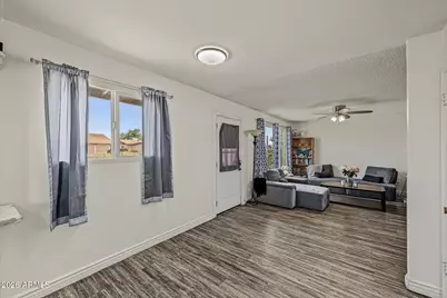 2512 N 48th Drive N, Phoenix, AZ 85035 - Photo 5
