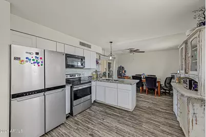 2512 N 48th Drive N, Phoenix, AZ 85035 - Photo 3