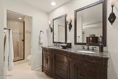 1001 E Aire Libre Avenue, Phoenix, AZ 85022 - Photo 11