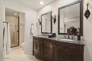 1001 E Aire Libre Ave, Phoenix, AZ 85022 - Photo 11