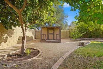1001 E Aire Libre Avenue, Phoenix, AZ 85022 - Photo 25