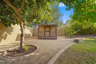 1001 E Aire Libre Ave, Phoenix, AZ 85022 - Photo 25