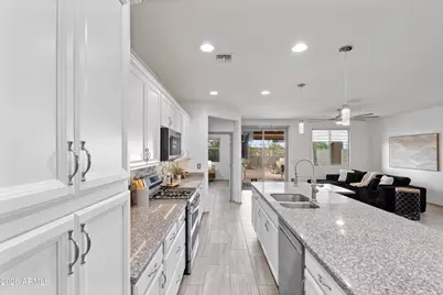 17452 W Spring Drive, Goodyear, AZ 85338 - Photo 11