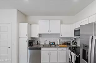 2257 W Echo Ln, Phoenix, AZ 85021 - Photo 13