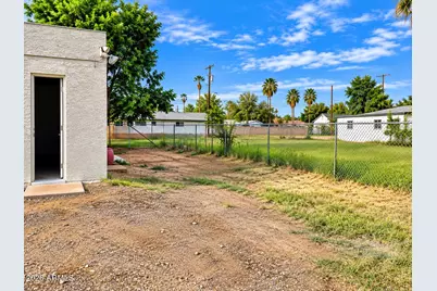 2601 N 32nd Street, Phoenix, AZ 85008 - Photo 3