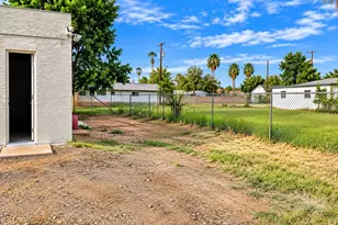 2601 N 32nd St, Phoenix, AZ 85008 - Photo 3