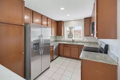 9168 W Saint John Road, Peoria, AZ 85382 - Photo 11