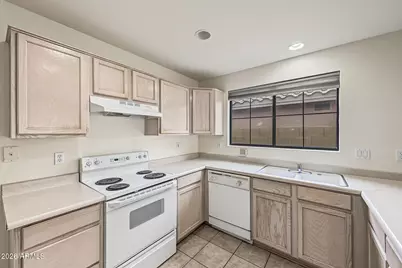 3357 E Blackhawk Drive, Phoenix, AZ 85050 - Photo 11