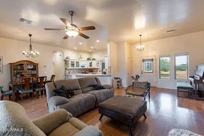 6610 S Cavalry Lane, Hereford, AZ 85615 - Photo 5