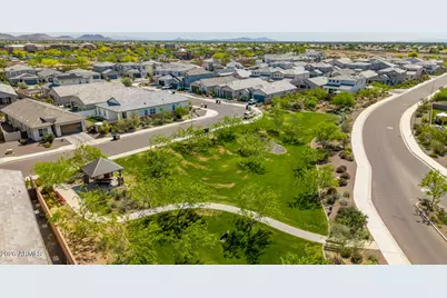 10240 W Lone Cactus Drive, Peoria, AZ 85382 - Photo 11
