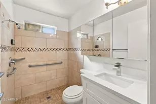 218 W Beautiful Ln, Phoenix, AZ 85041 - Photo 21