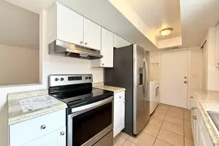 10402 N 10th St, Phoenix, AZ 85020 - Photo 3