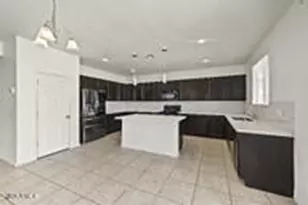 15854 W Mauna Loa Ln, Surprise, AZ 85379 - Photo 5