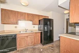 21002 N Welk Dr, Sun City, AZ 85373 - Photo 3
