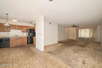 21002 N Welk Drive, Sun City, AZ 85373 - Photo 5