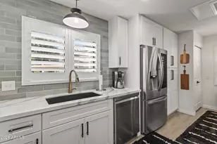 15252 N 100th St, Scottsdale, AZ 85260 - Photo 9