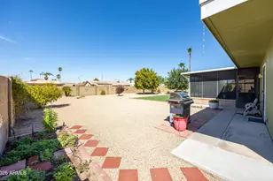 11035 W Oak Ridge Dr, Sun City, AZ 85351 - Photo 23