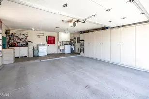 11035 W Oak Ridge Dr, Sun City, AZ 85351 - Photo 25