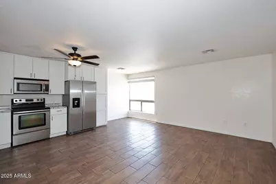 532 W 9th Street #Apt 201, Mesa, AZ 85201 - Photo 5