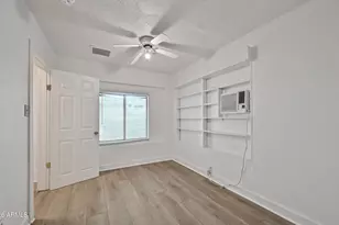 2102 W Adams St, Phoenix, AZ 85009 - Photo 13
