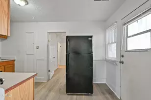 2102 W Adams St, Phoenix, AZ 85009 - Photo 9