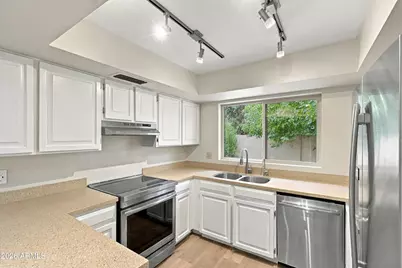 6226 N 22nd Drive, Phoenix, AZ 85015 - Photo 11