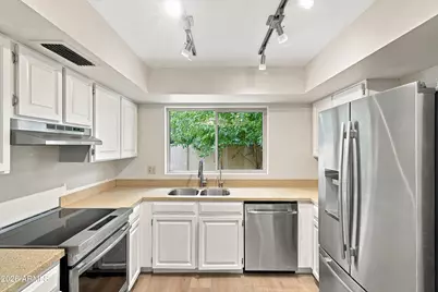 6226 N 22nd Drive, Phoenix, AZ 85015 - Photo 13