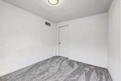 2418 E Mobile Lane, Phoenix, AZ 85040 - Photo 13