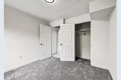 2418 E Mobile Lane, Phoenix, AZ 85040 - Photo 17