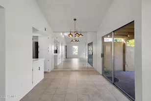 1370 N Tamarisk Dr, Chandler, AZ 85224 - Photo 9