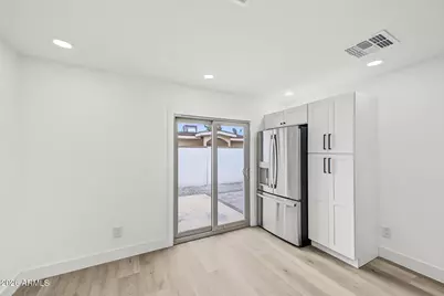 7727 W Weldon Avenue, Phoenix, AZ 85033 - Photo 13