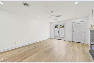 7727 W Weldon Avenue, Phoenix, AZ 85033 - Photo 7