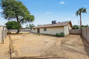 5712 E Estrid Cir, Scottsdale, AZ 85254 - Photo 13