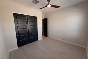 21315 N 59th Ter, Phoenix, AZ 85054 - Photo 9