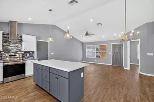 836 E Audrey Ln, Phoenix, AZ 85022 - Photo 13
