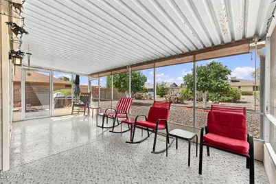 18406 N 96th Avenue, Sun City, AZ 85373 - Photo 5